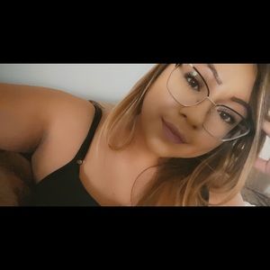 Meet your Posher, Perla